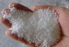 地里施了一吨粪，相当于施了多少